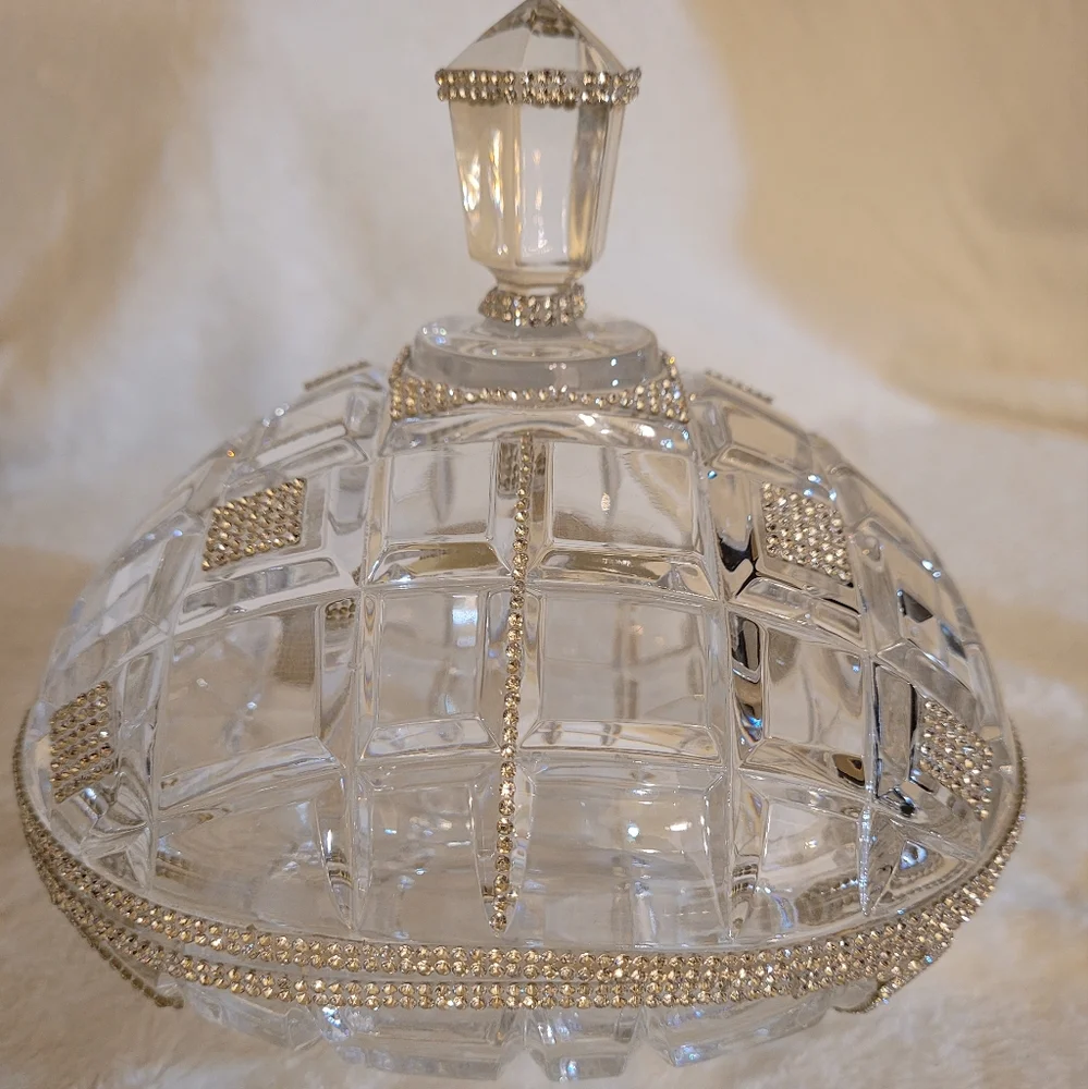 Large Bohemia Candy Dish with Lid - Picture 1 of 5